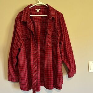 Women’s plus flannel shirt 4X.  Red and black plaid.